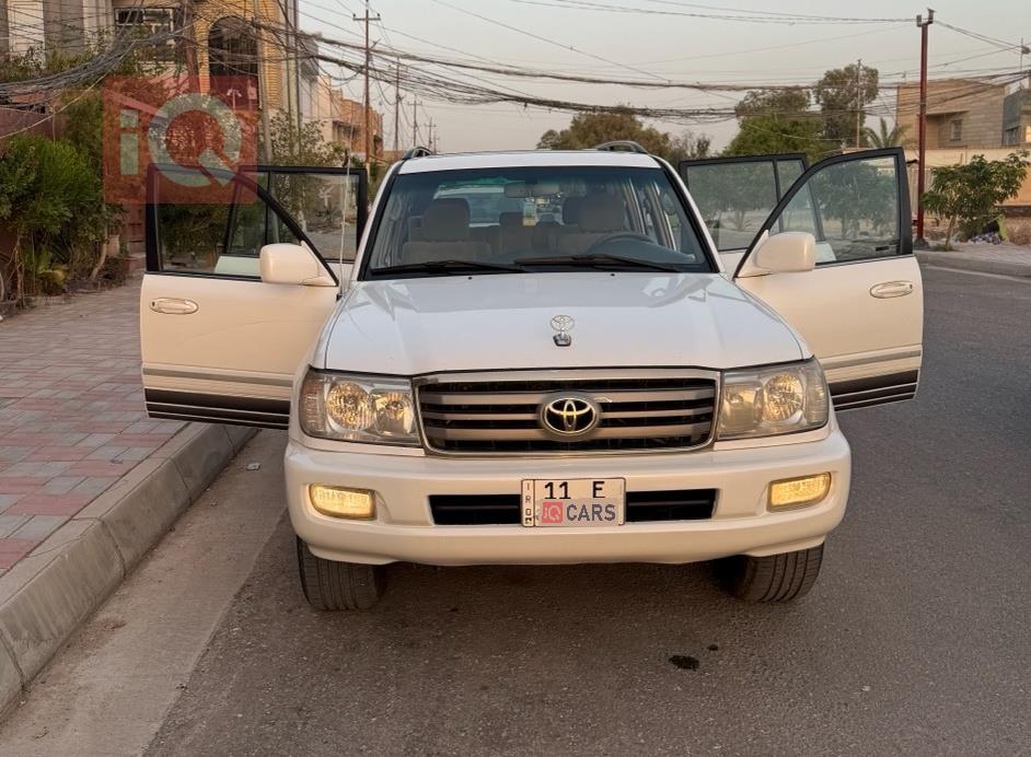 تۆیۆتا لاند کروزەر